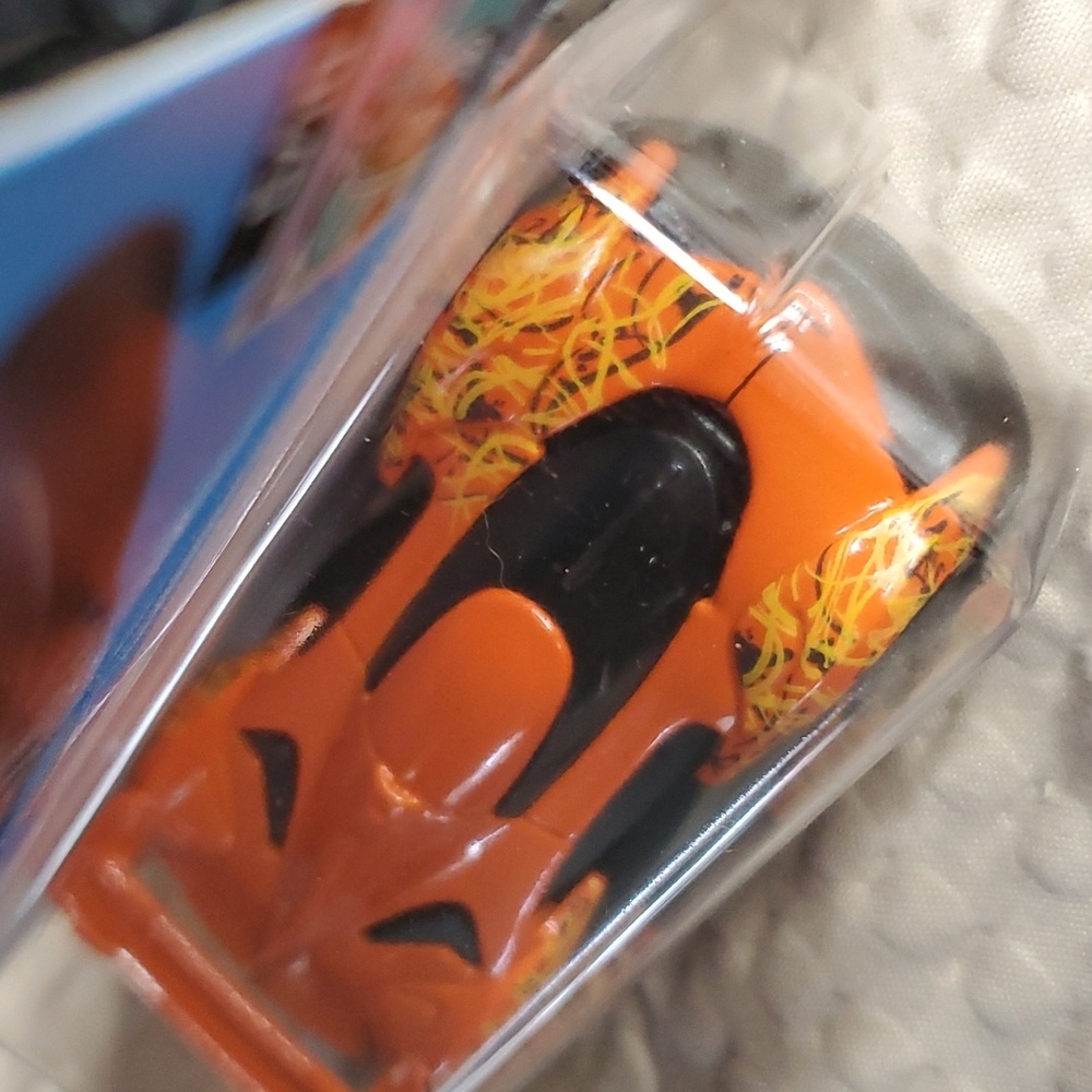 Hot Wheels - Picture 3 of 11